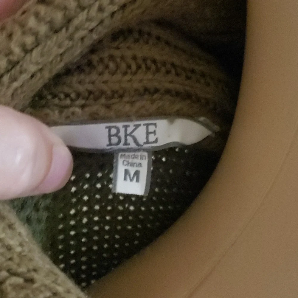 BKE Sweater Womens Large Green Brown Yellow Aztec Cardigan Button Up Buckle m - Picture 7 of 8